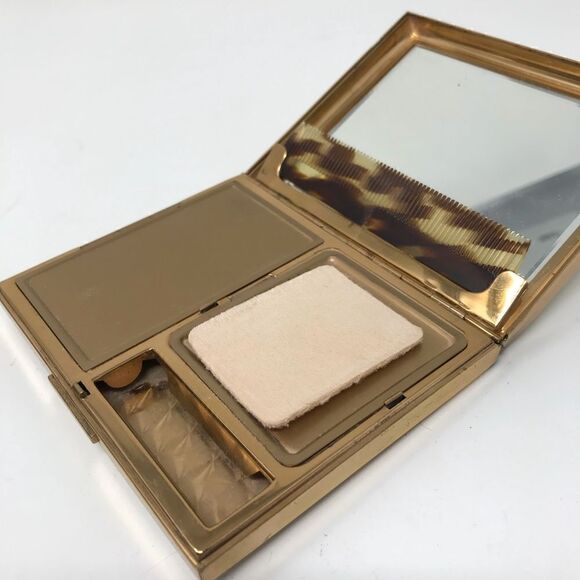 MOP Compact with original comb and many compartments. - Picture 3 of 8